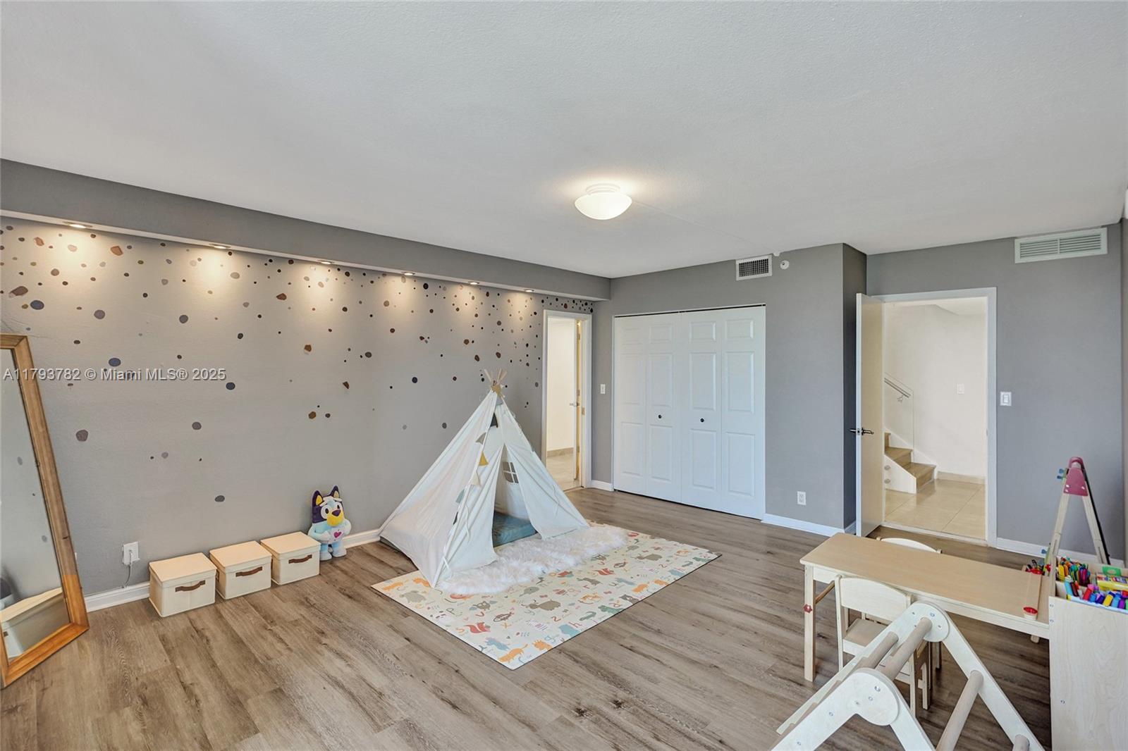 20355 NE 34th Ct # 2725