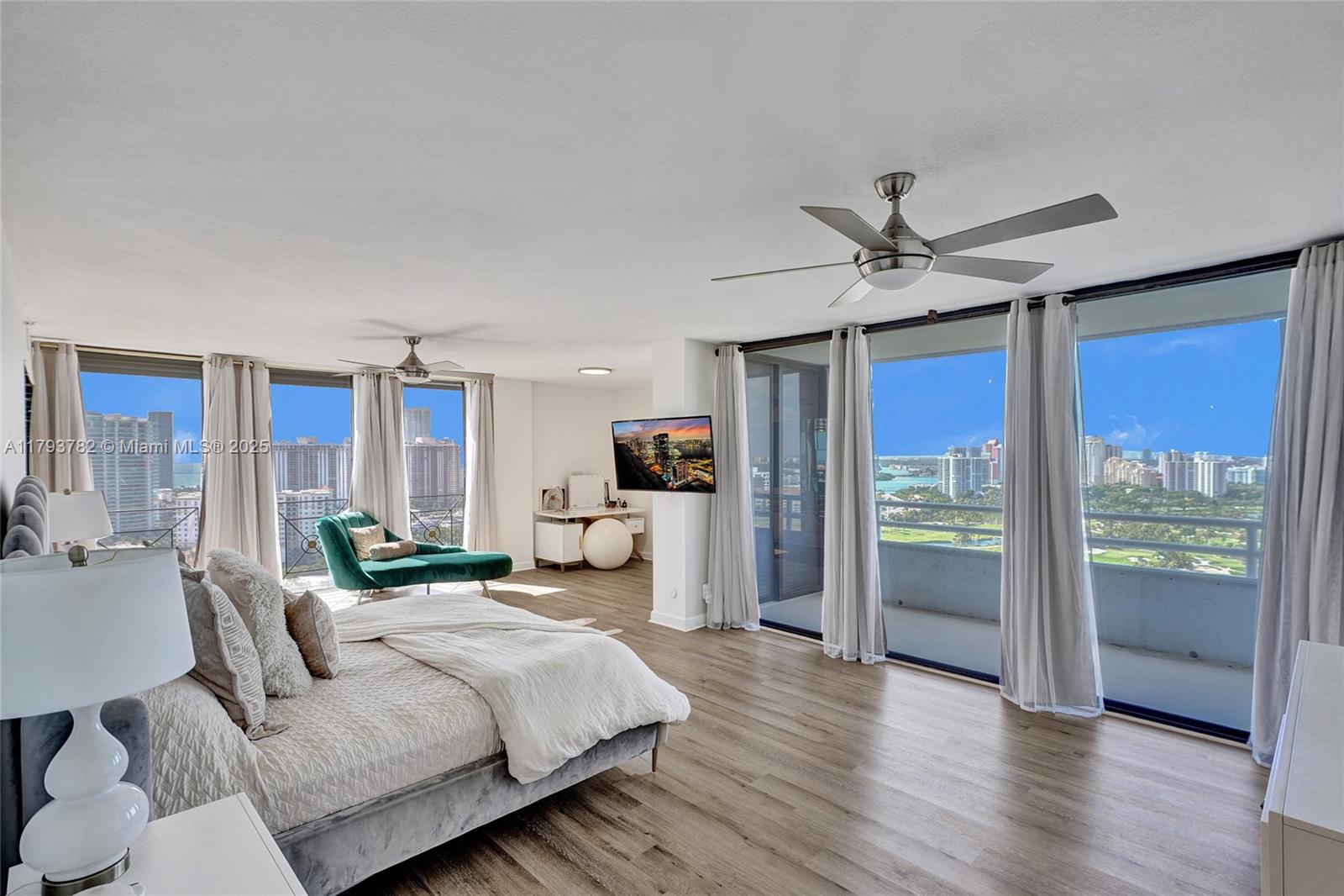 20355 NE 34th Ct # 2725