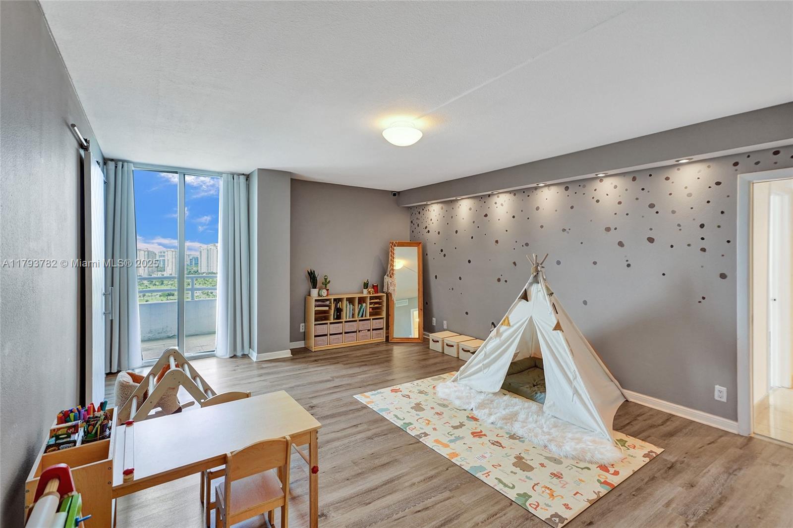 20355 NE 34th Ct # 2725