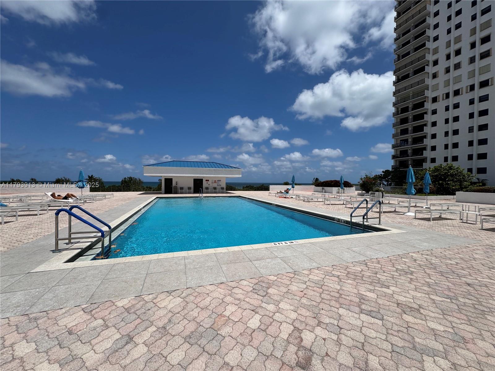 1201 S Ocean Dr # 1512S