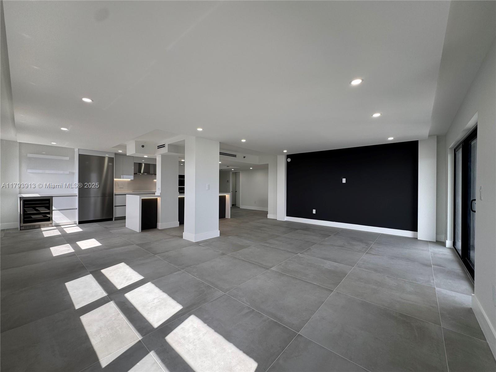 1201 S Ocean Dr # 1512S