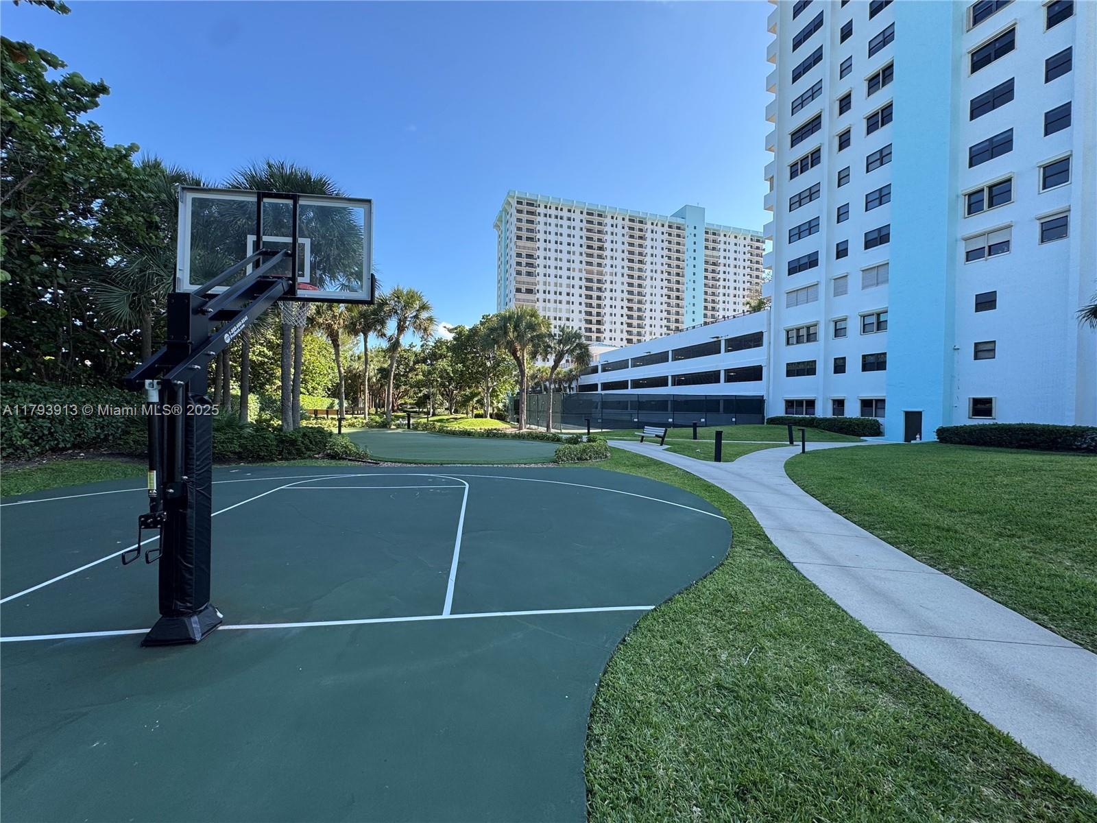 1201 S Ocean Dr # 1512S