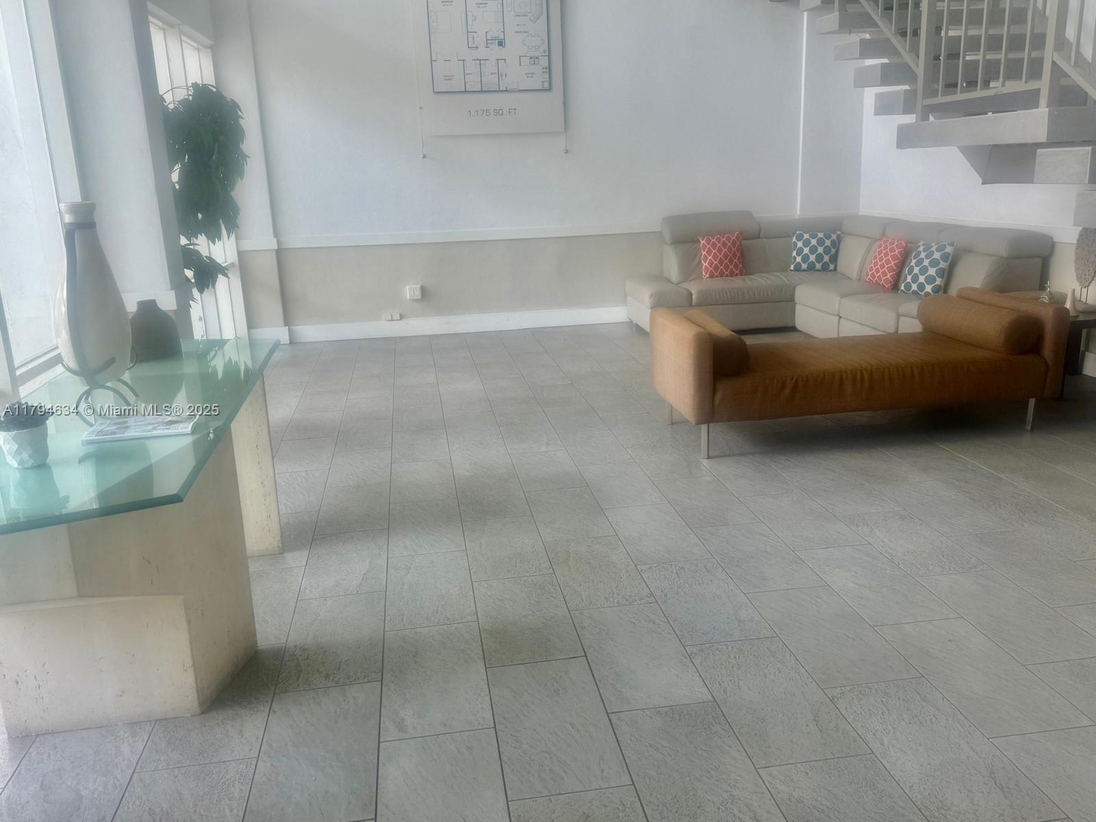 488 NW 165th St Rd # 512 Unit: B-512