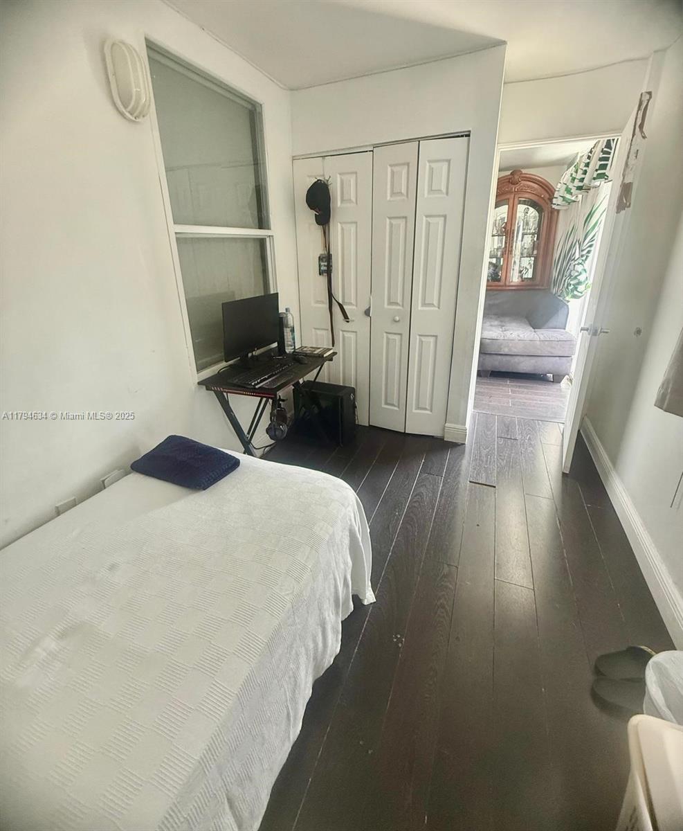 488 NW 165th St Rd # 512 Unit: B-512