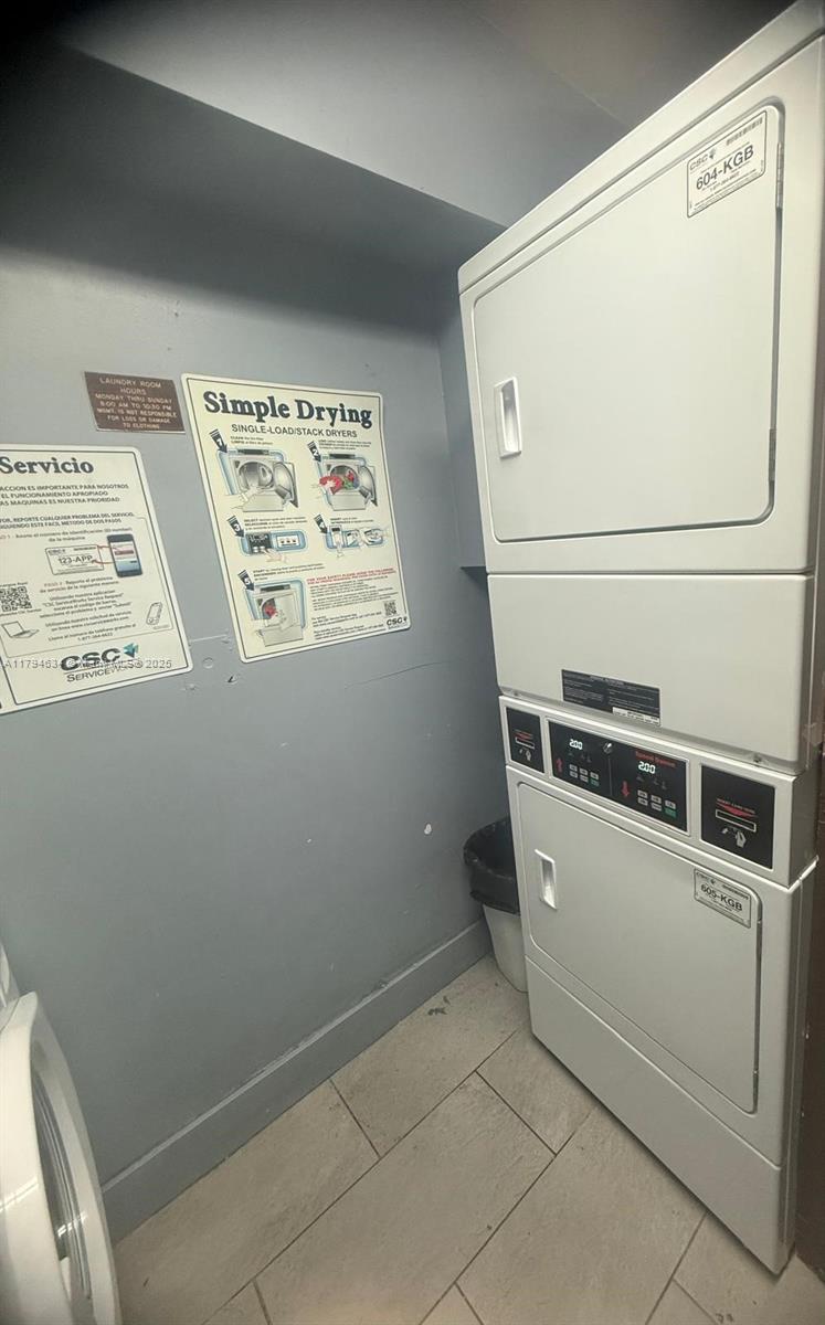 488 NW 165th St Rd # 512 Unit: B-512