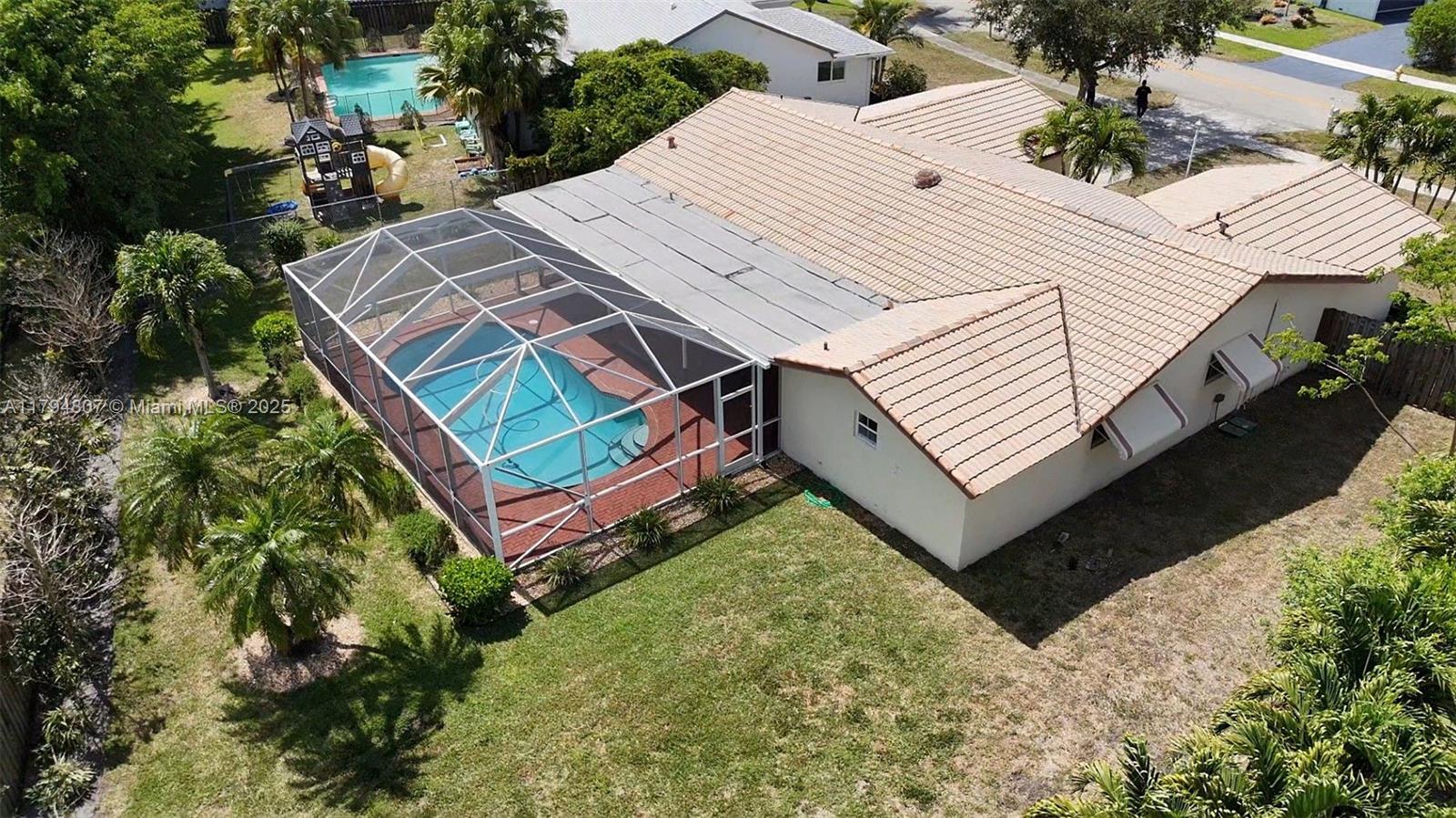 7640 NW 6th Ct