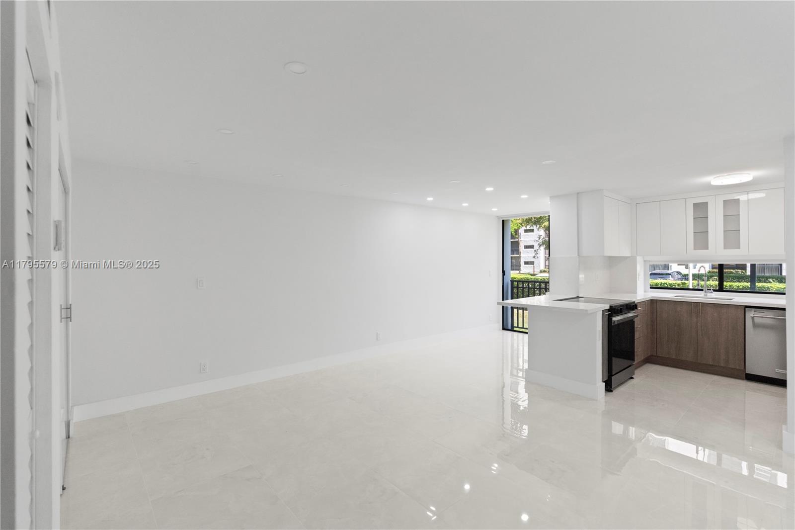 17011 N Bay Rd # 108