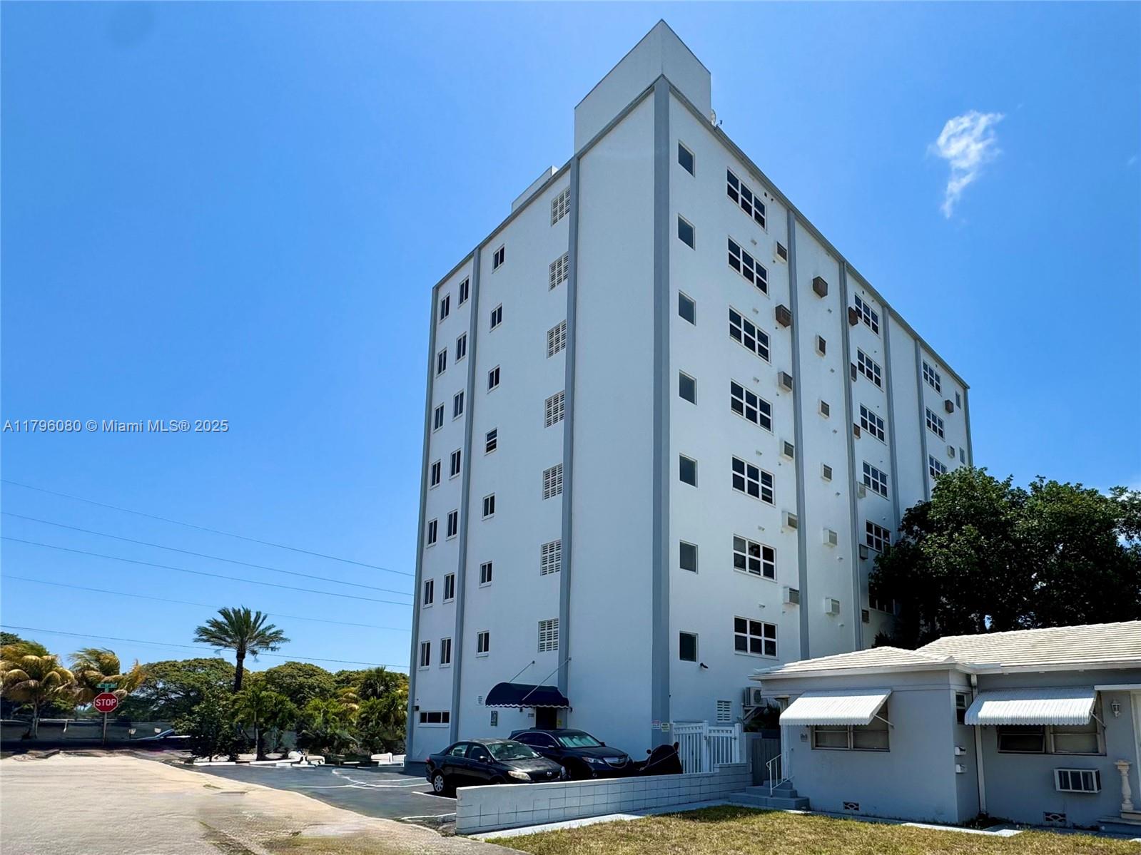 1700 Pierce St # 202