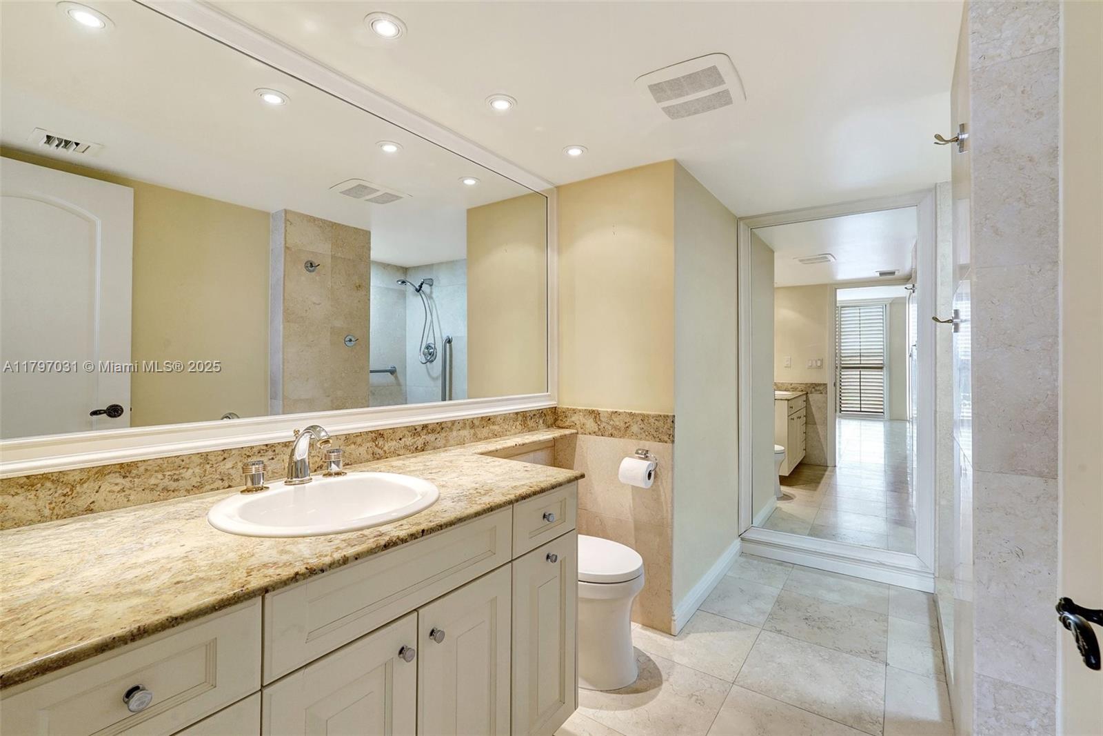 19667 Turnberry Way Unit: 16GR