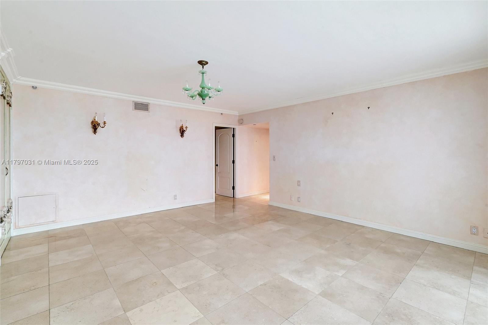 19667 Turnberry Way Unit: 16GR