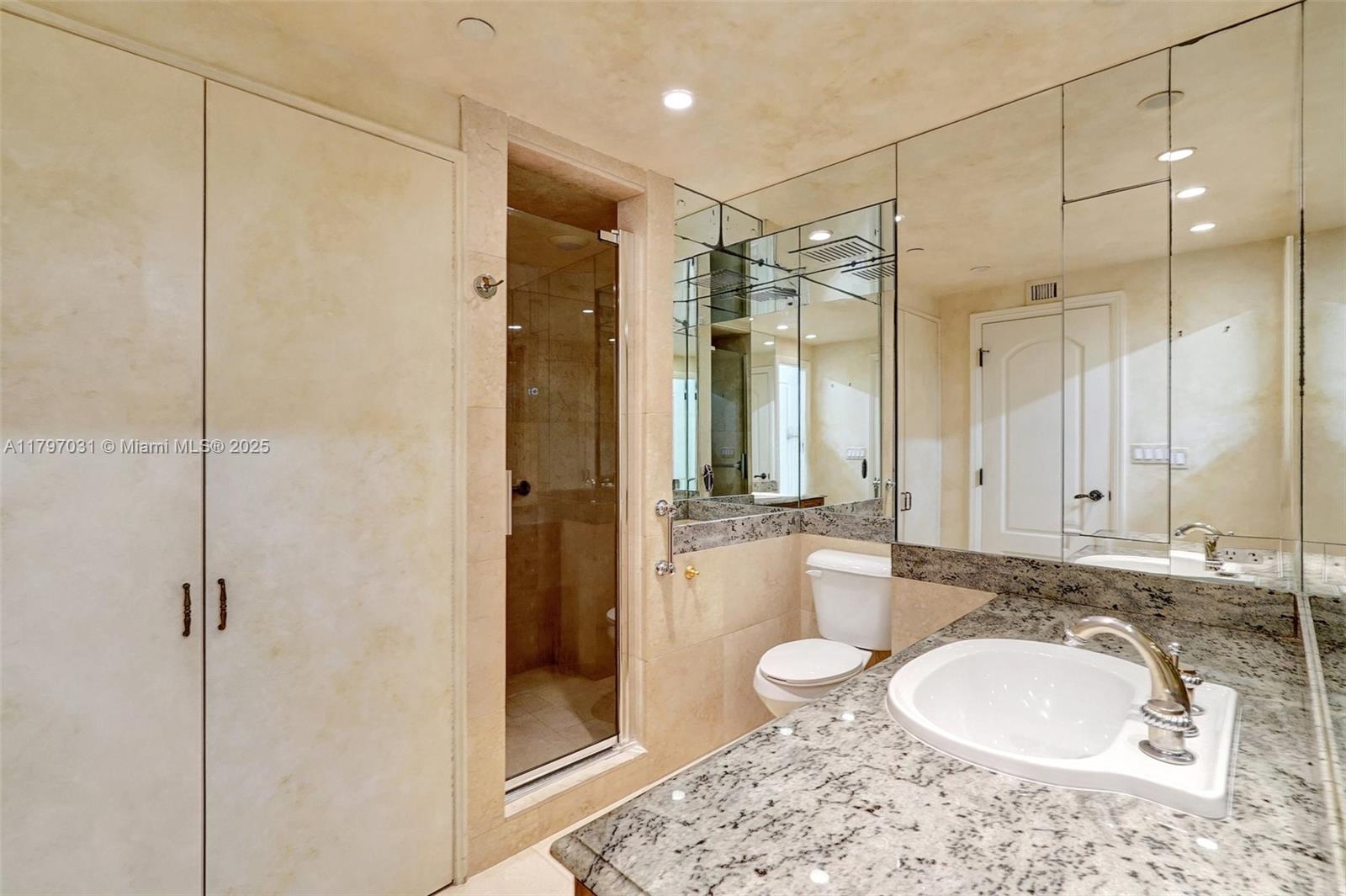 19667 Turnberry Way Unit: 16GR