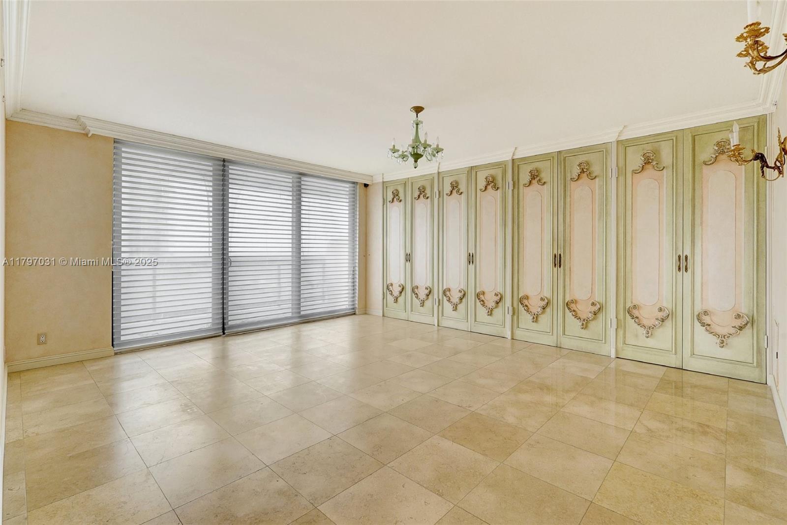 19667 Turnberry Way Unit: 16GR