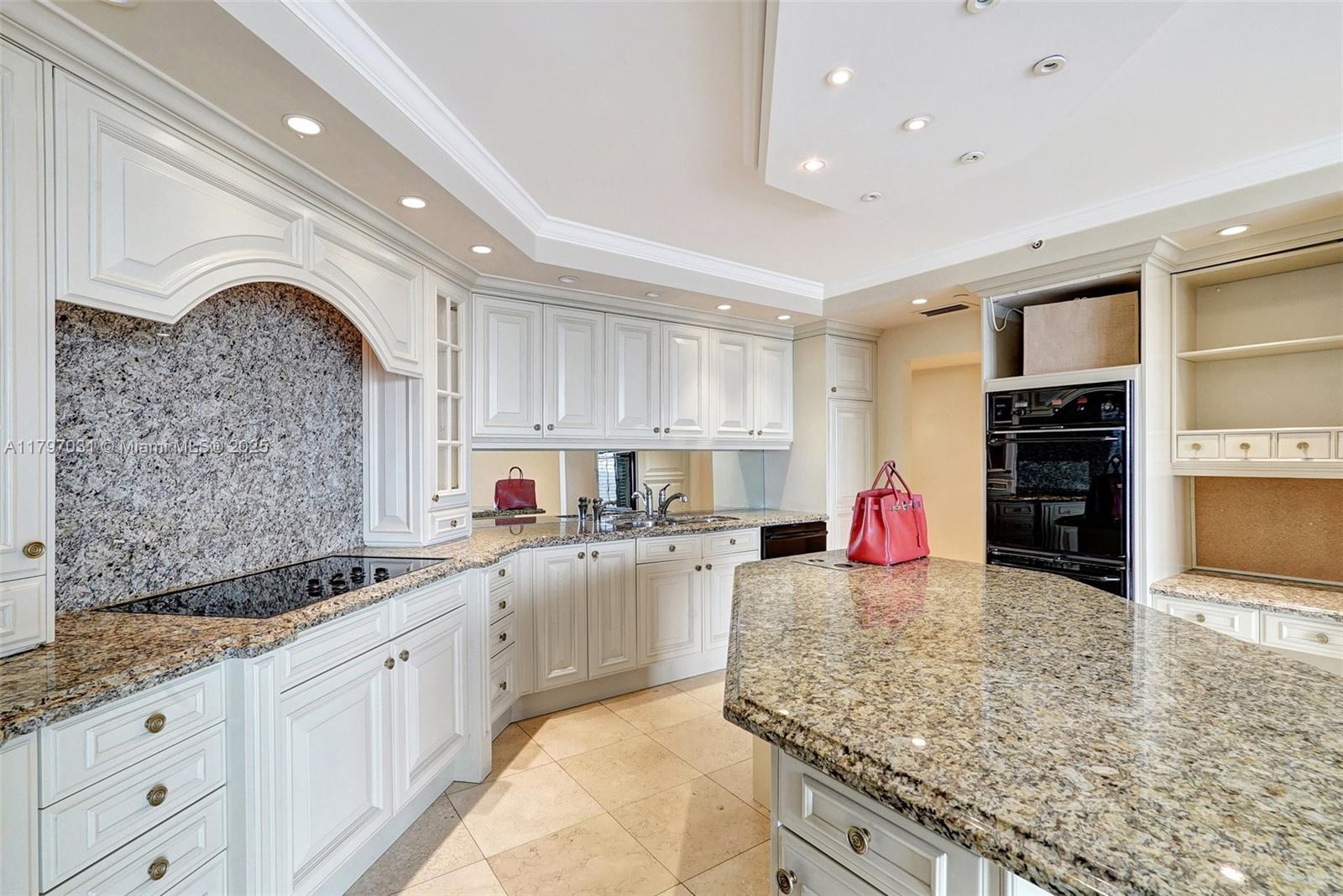 19667 Turnberry Way Unit: 16GR