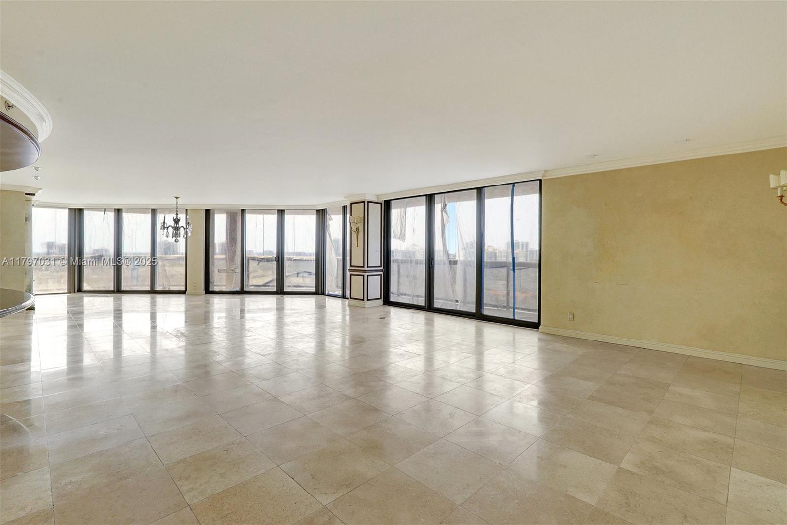 19667 Turnberry Way Unit: 16GR