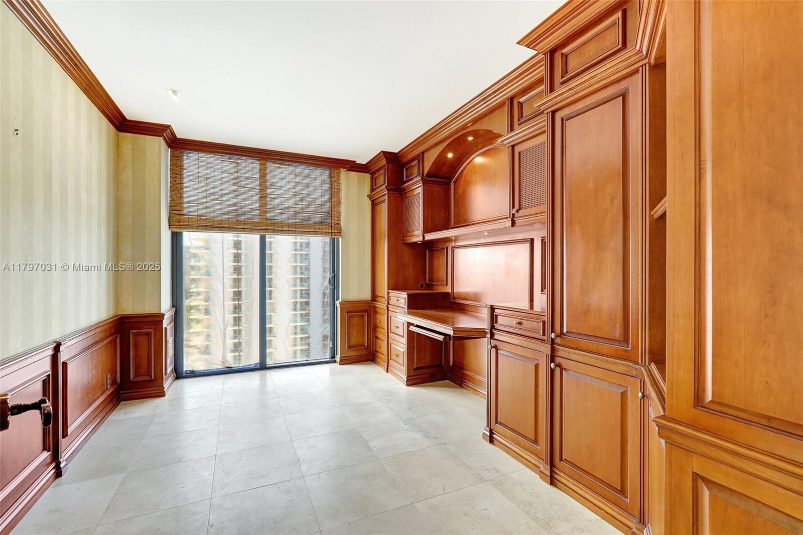 19667 Turnberry Way Unit: 16GR