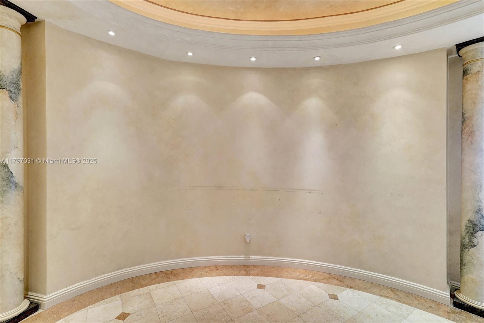 19667 Turnberry Way Unit: 16GR