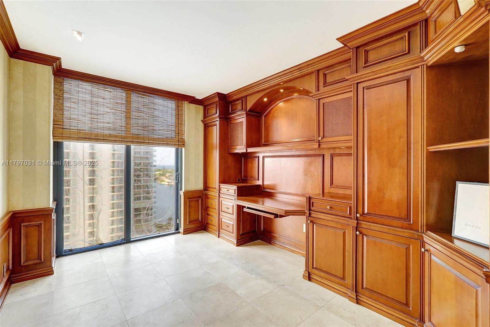 19667 Turnberry Way Unit: 16GR