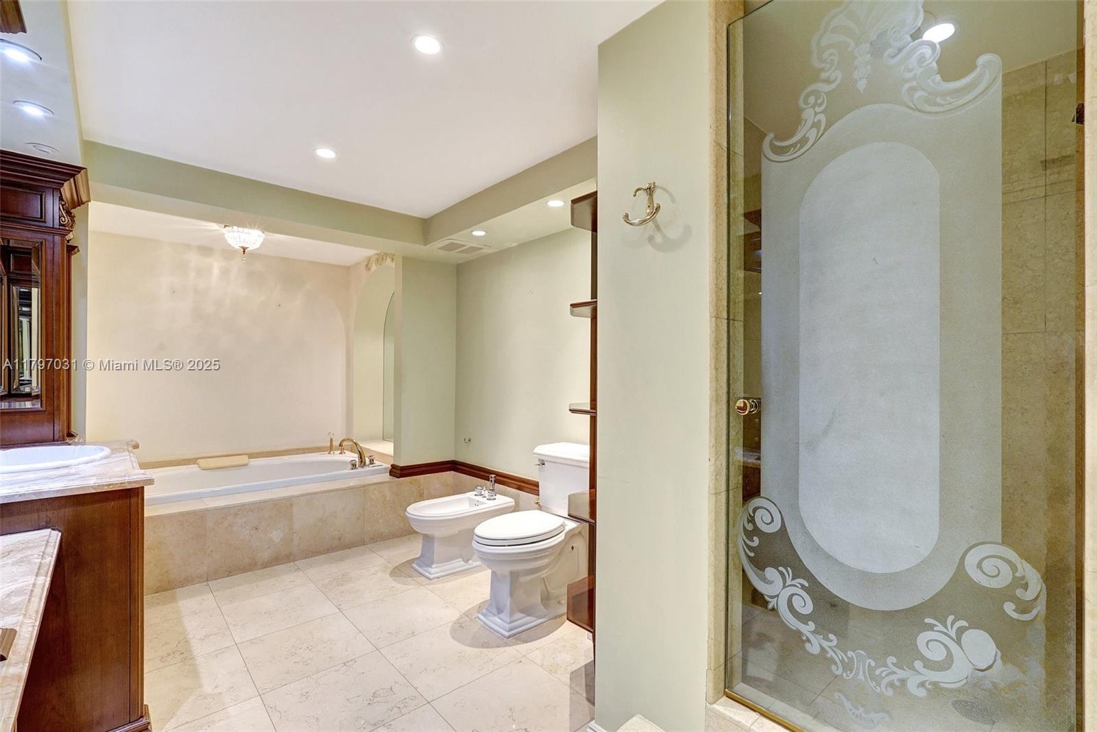 19667 Turnberry Way Unit: 16GR