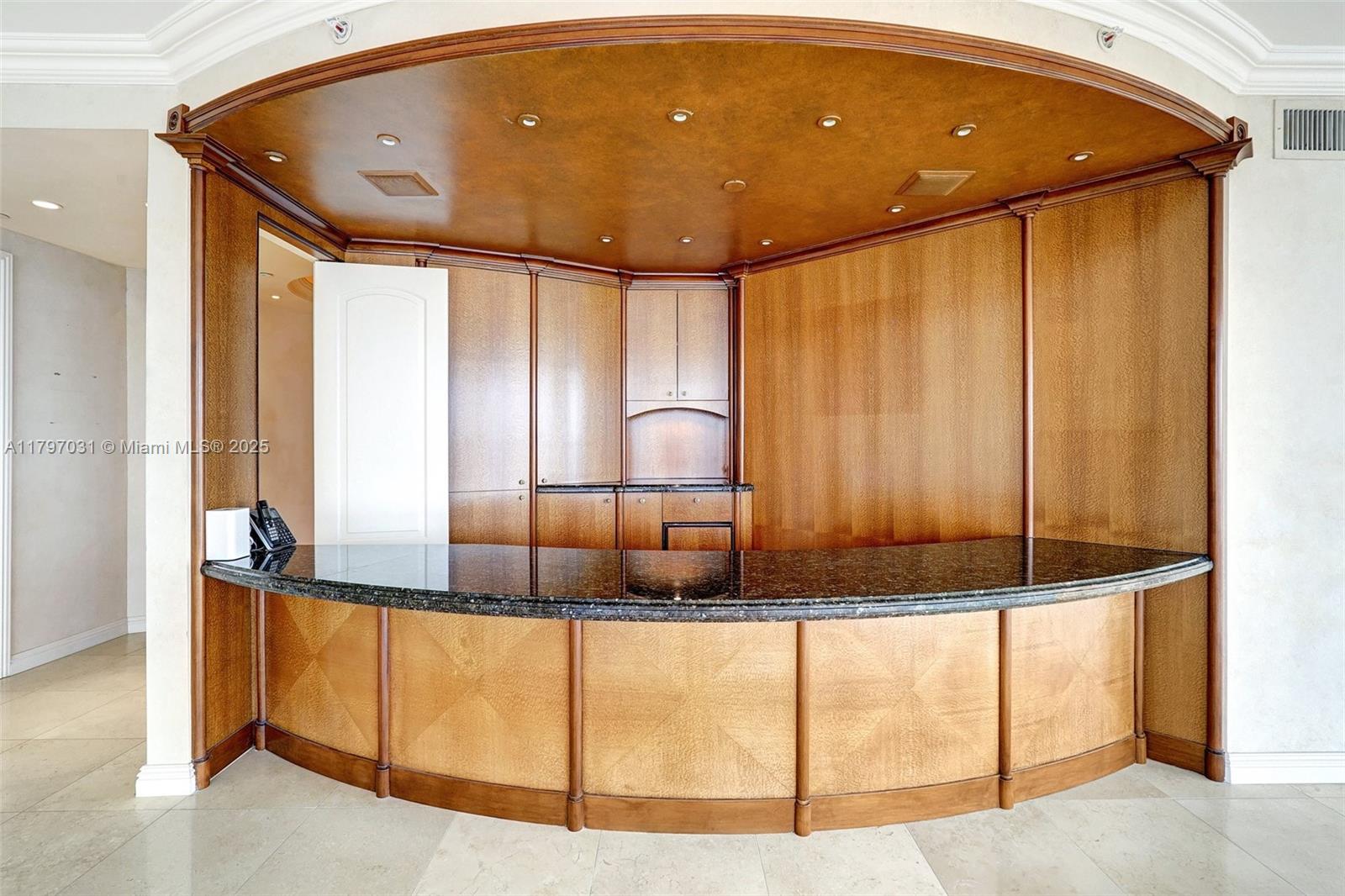 19667 Turnberry Way Unit: 16GR