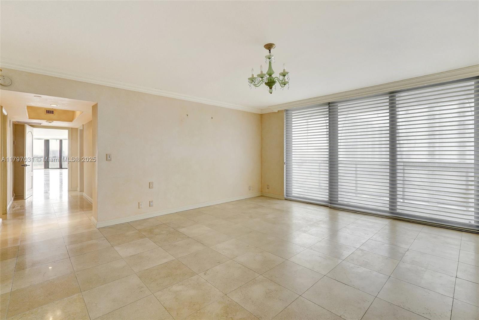 19667 Turnberry Way Unit: 16GR