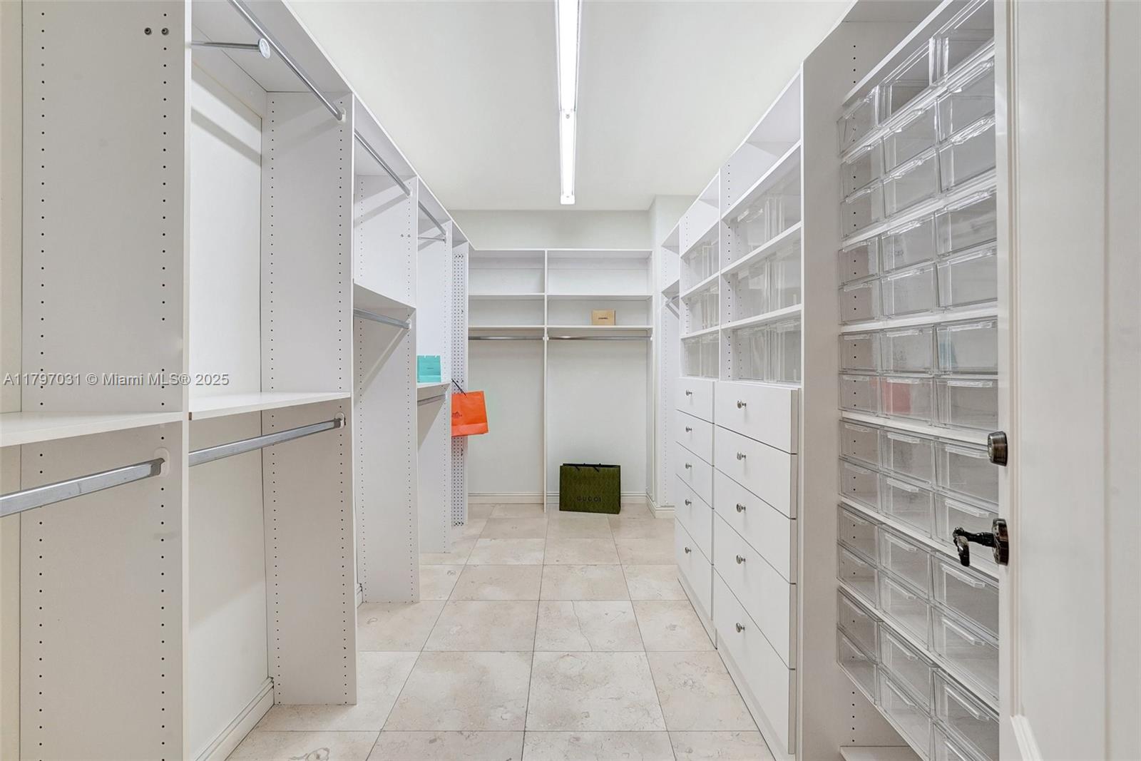 19667 Turnberry Way Unit: 16GR