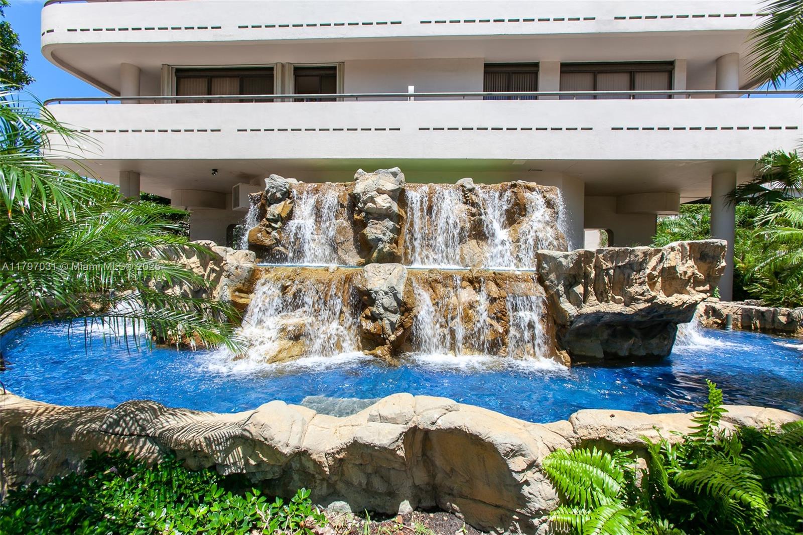 19667 Turnberry Way Unit: 16GR