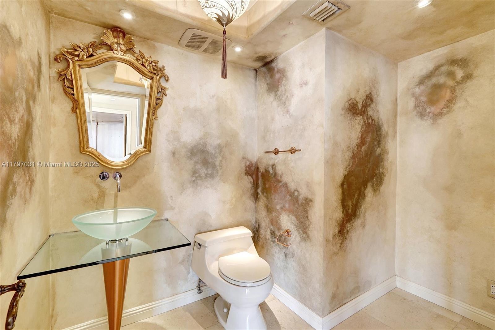 19667 Turnberry Way Unit: 16GR