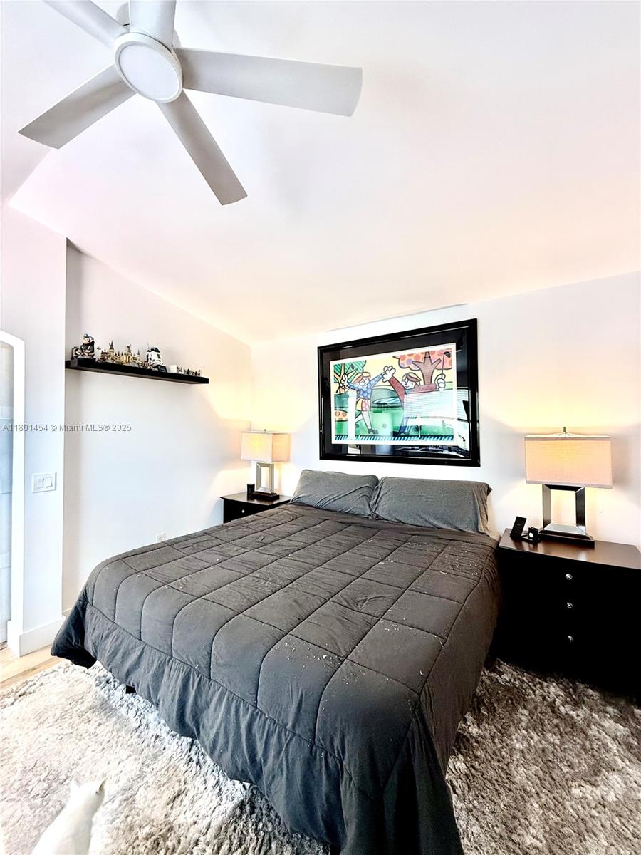 1120 Canella Ln