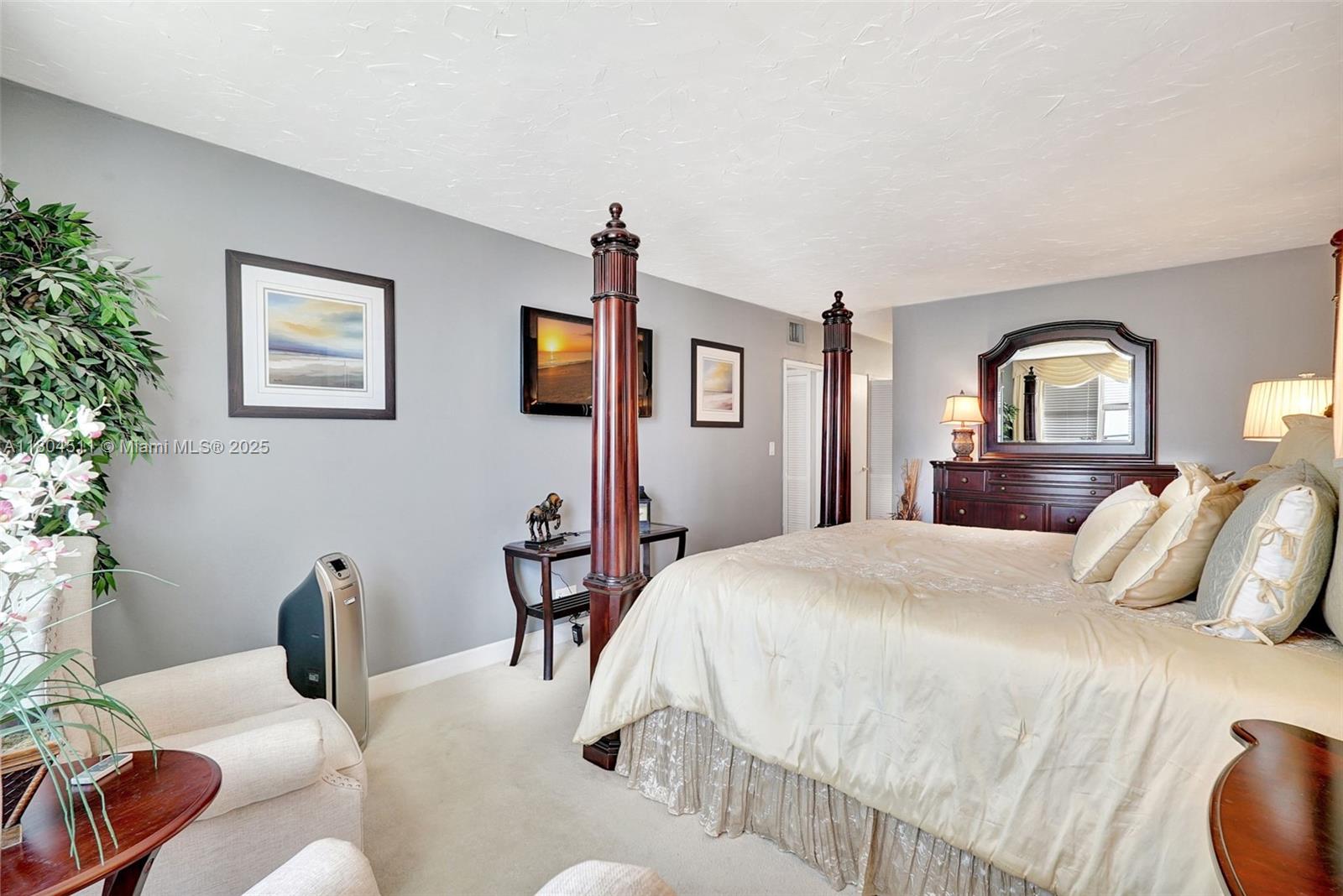 3725 S Ocean Dr # 1014