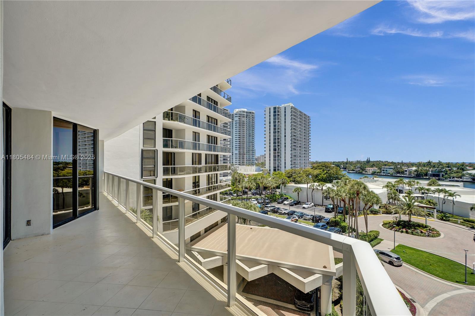 20281 E Country Club Dr # 412
