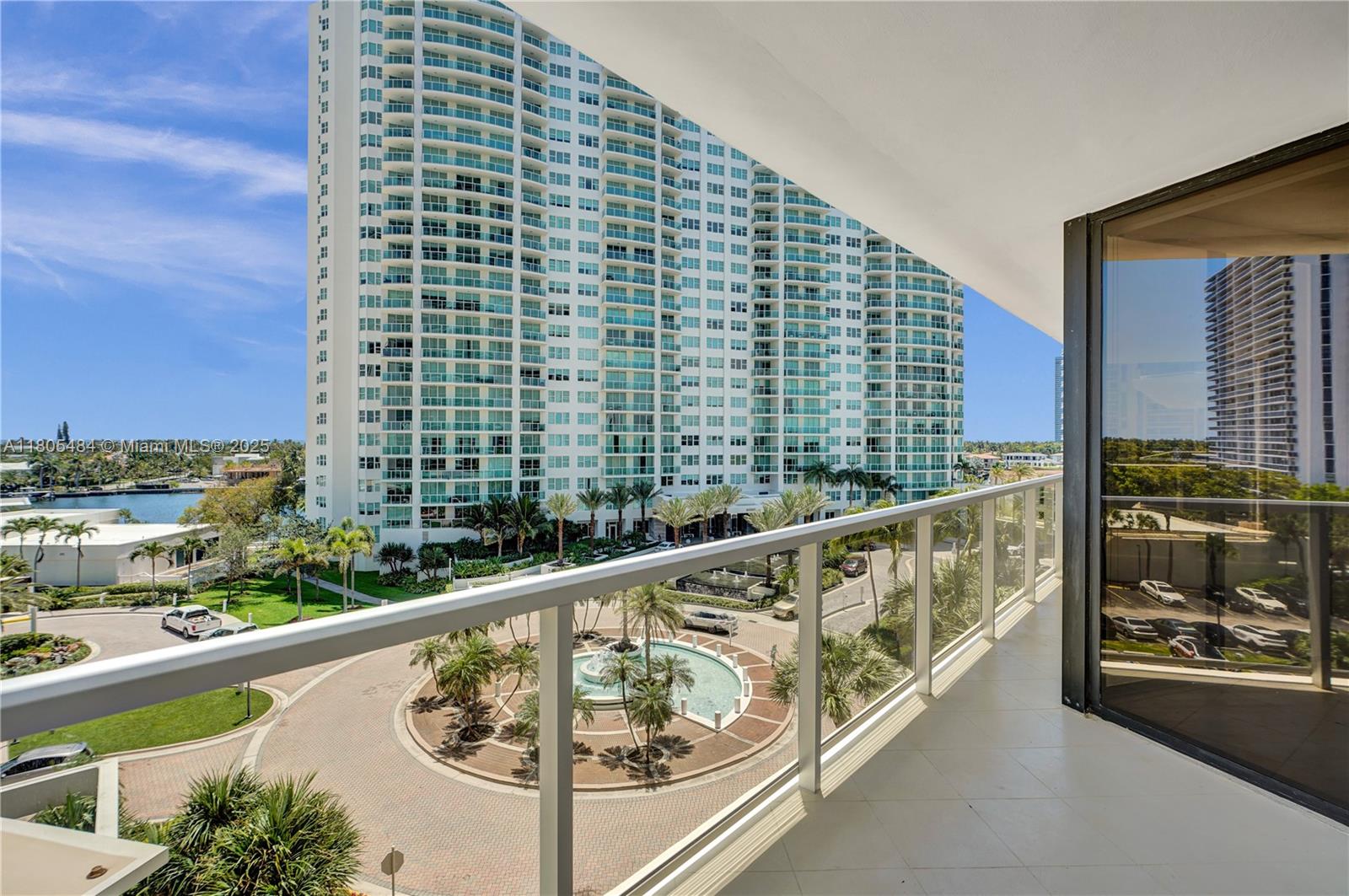 20281 E Country Club Dr # 412