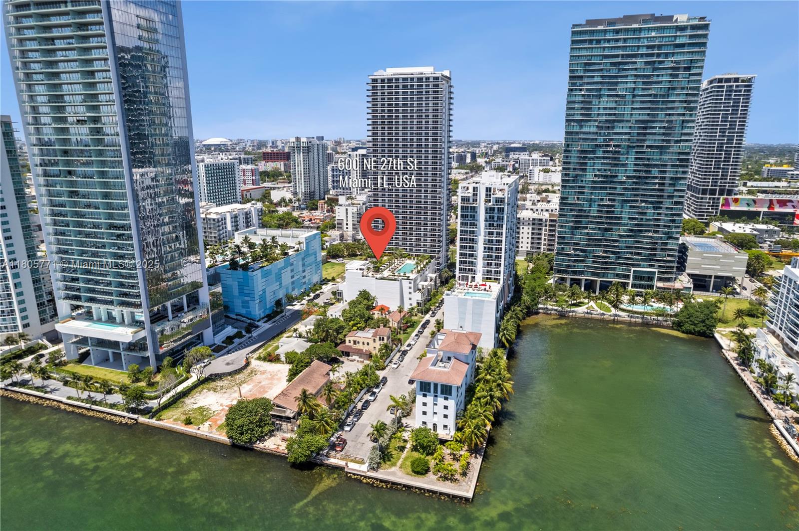 600 NE 27th St Unit: TH103