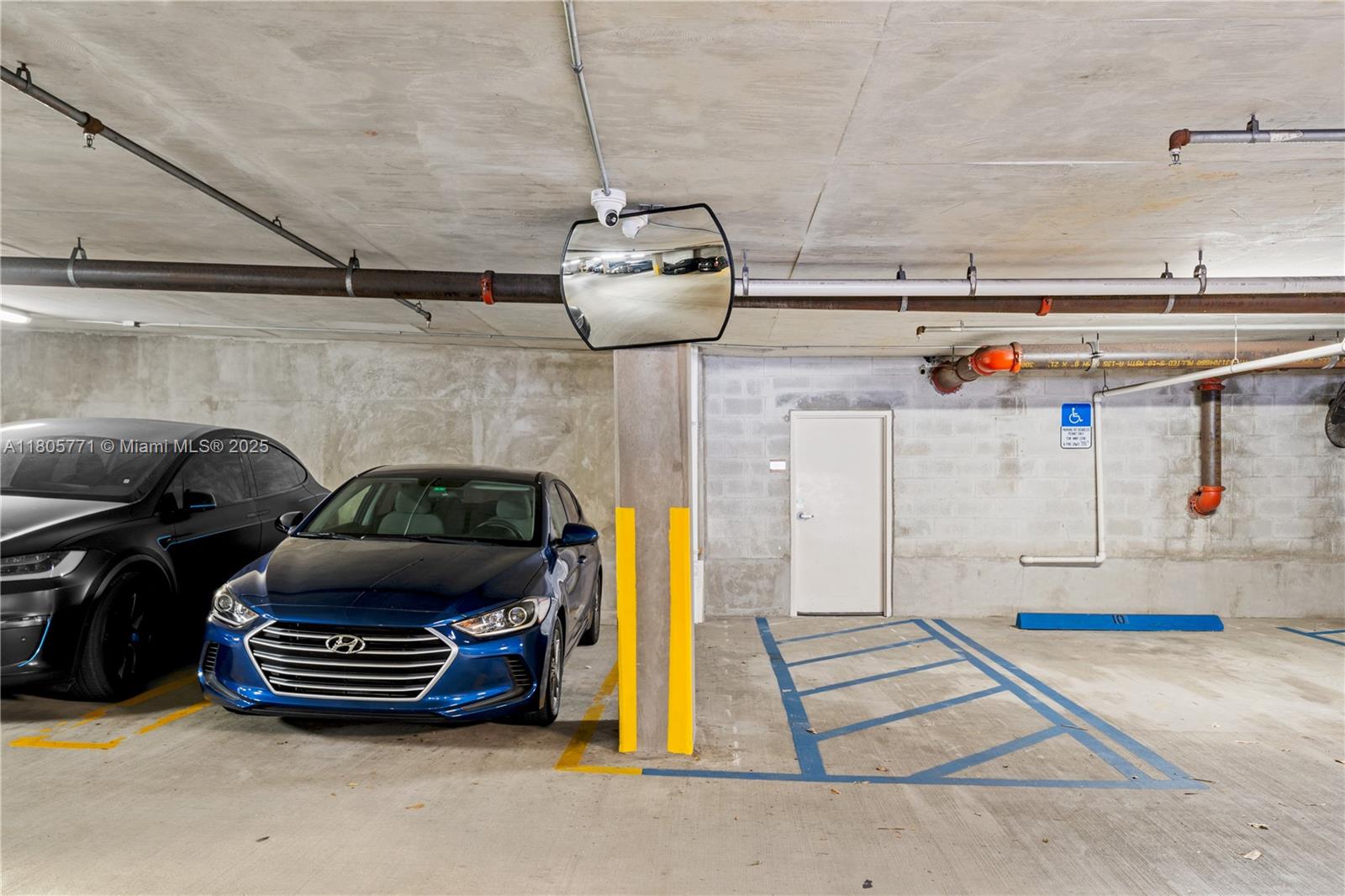 600 NE 27th St Unit: TH103