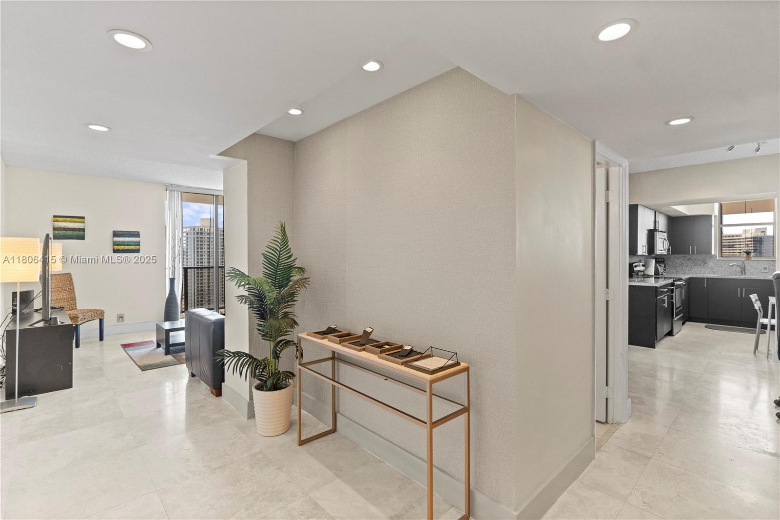 18181 NE 31st Ct Unit: PH07