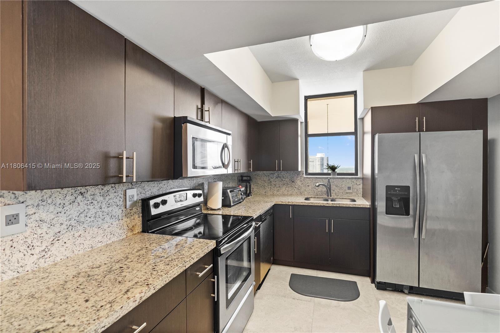 18181 NE 31st Ct Unit: PH07