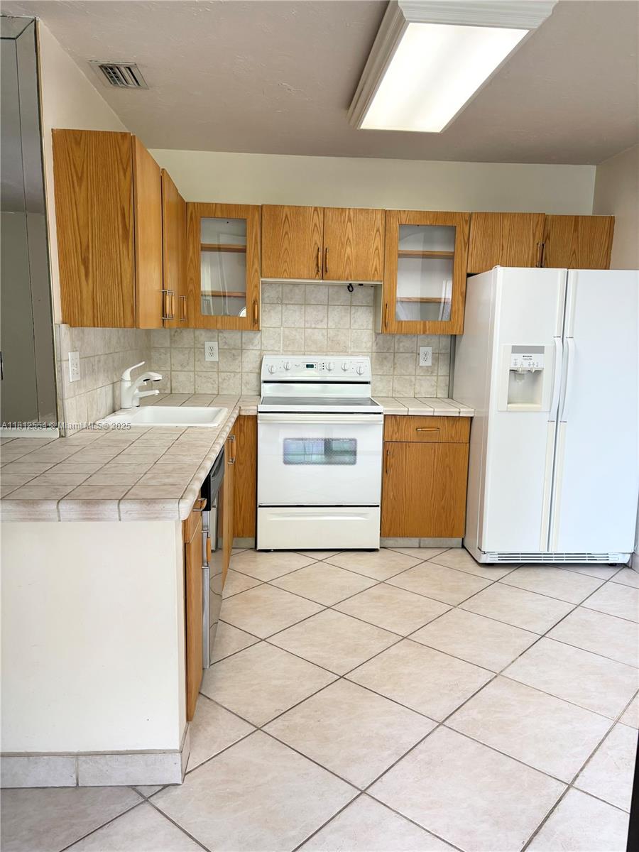 3564 Magellan Cir # 1 Unit: 213-1