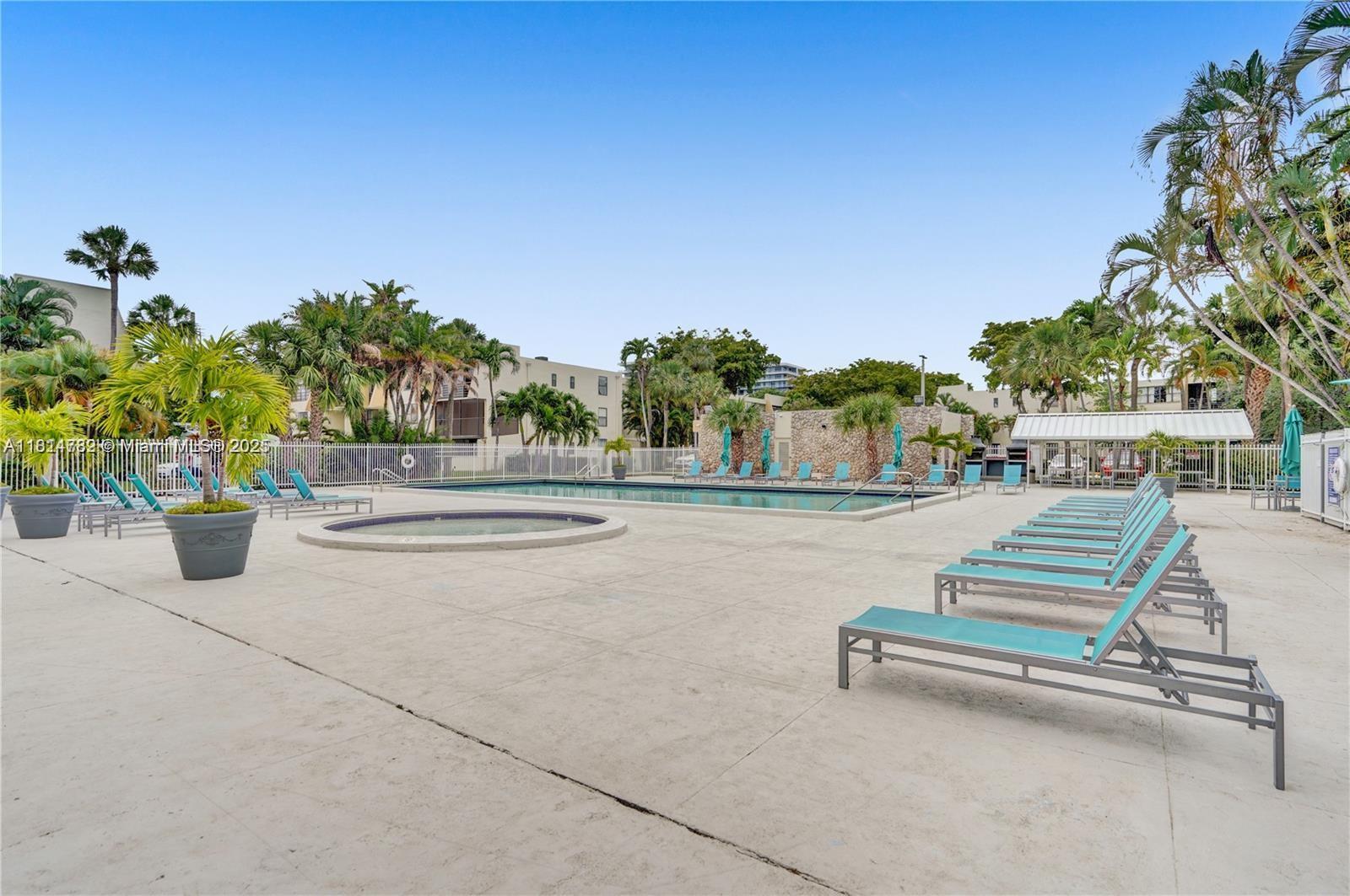 20300 W Country Club Dr # 3 Unit: 101-3