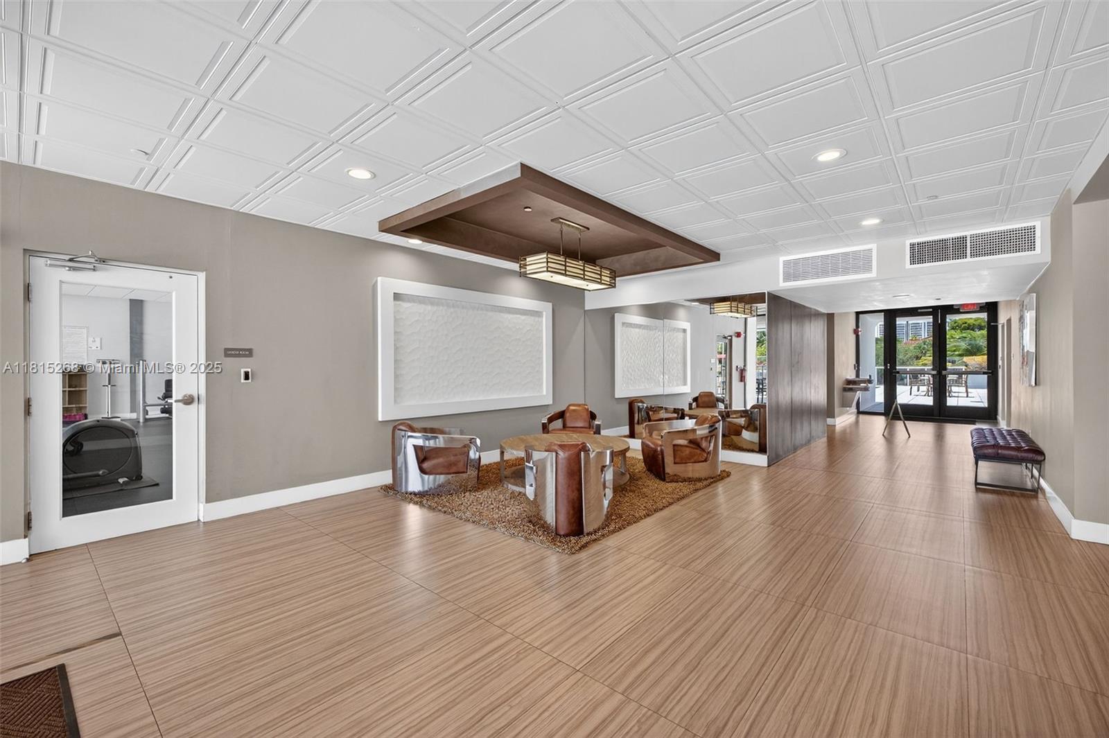 3675 N Country Club Dr # 401