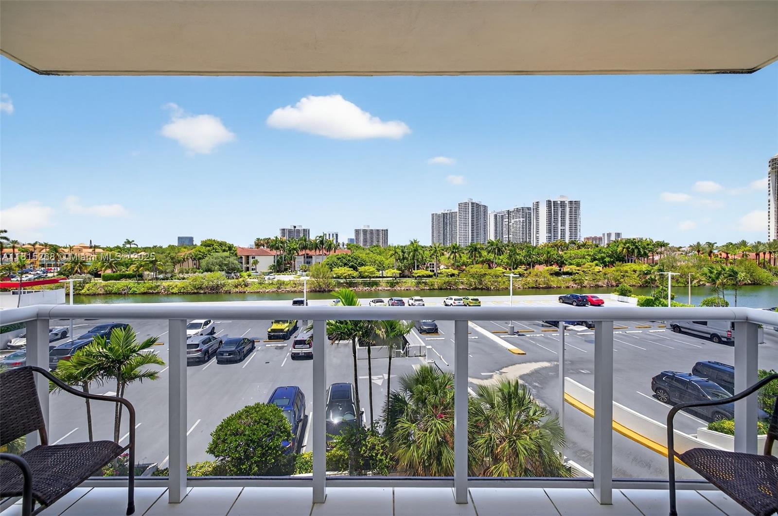 3675 N Country Club Dr # 401