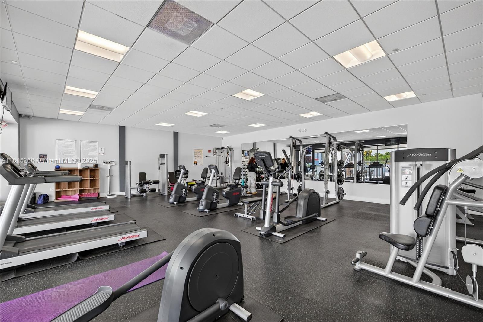 3675 N Country Club Dr # 401