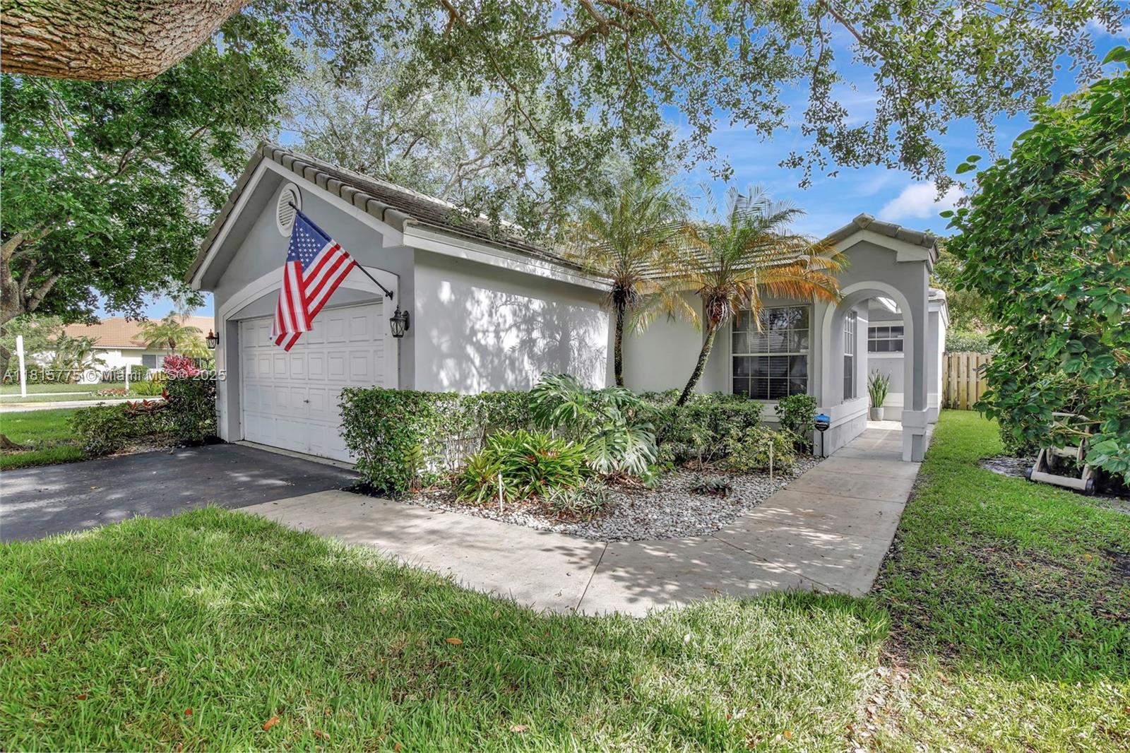 9012 S Lake Park Cir S