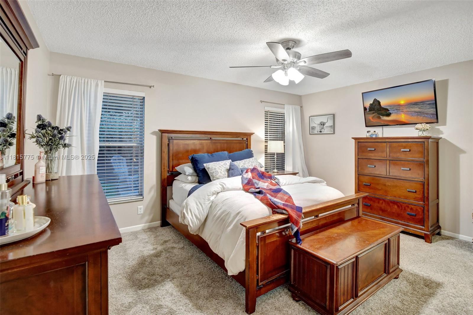 9012 S Lake Park Cir S