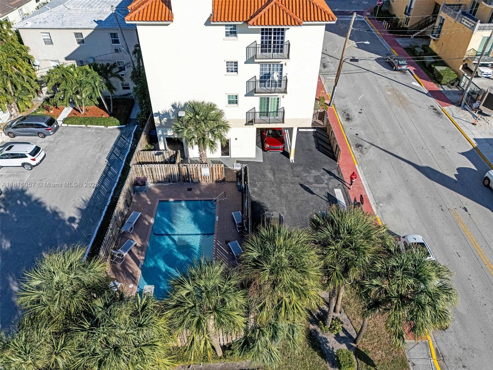 8900 Collins Ave # 202