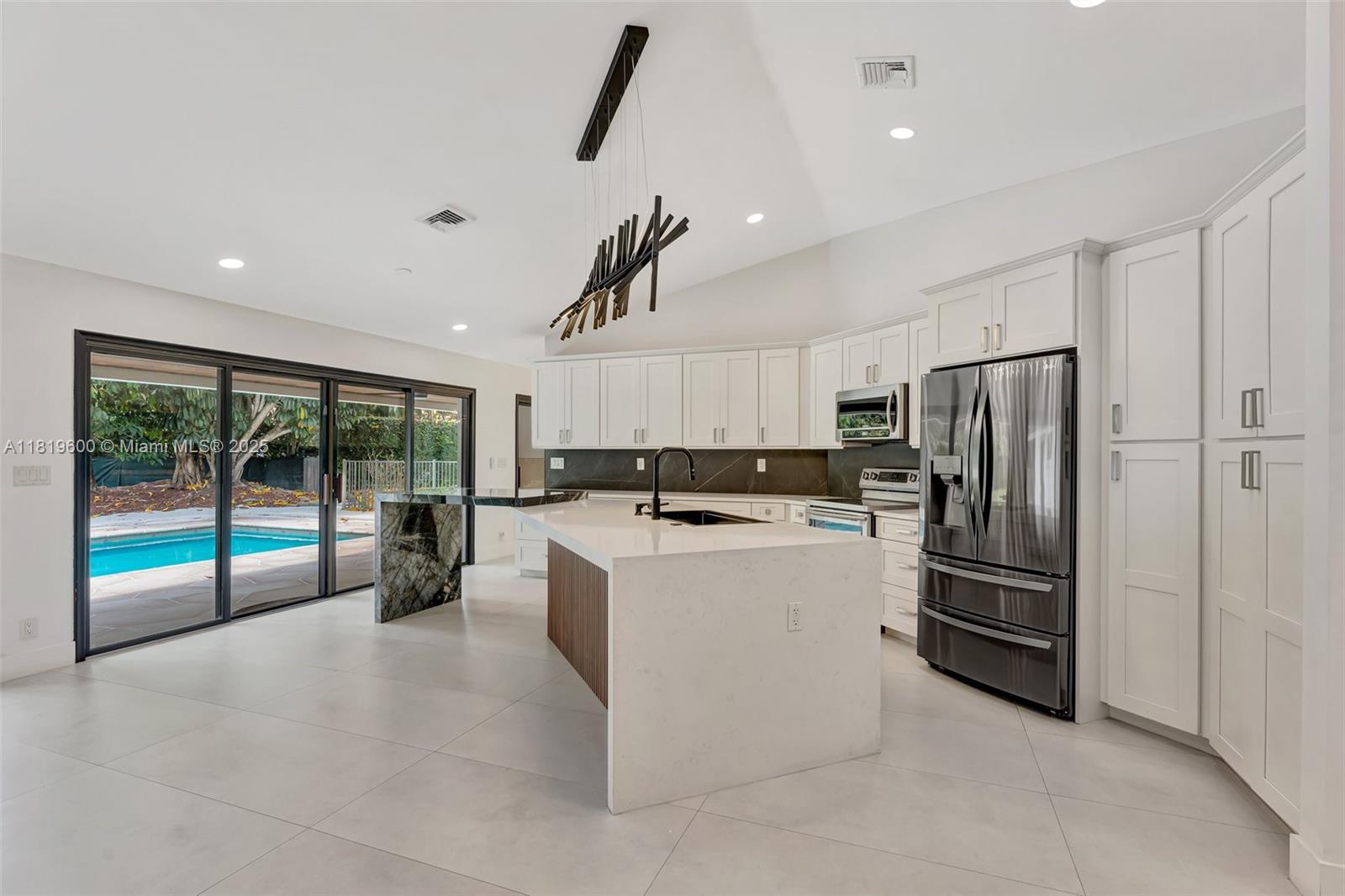 8360 NW 51st Ct
