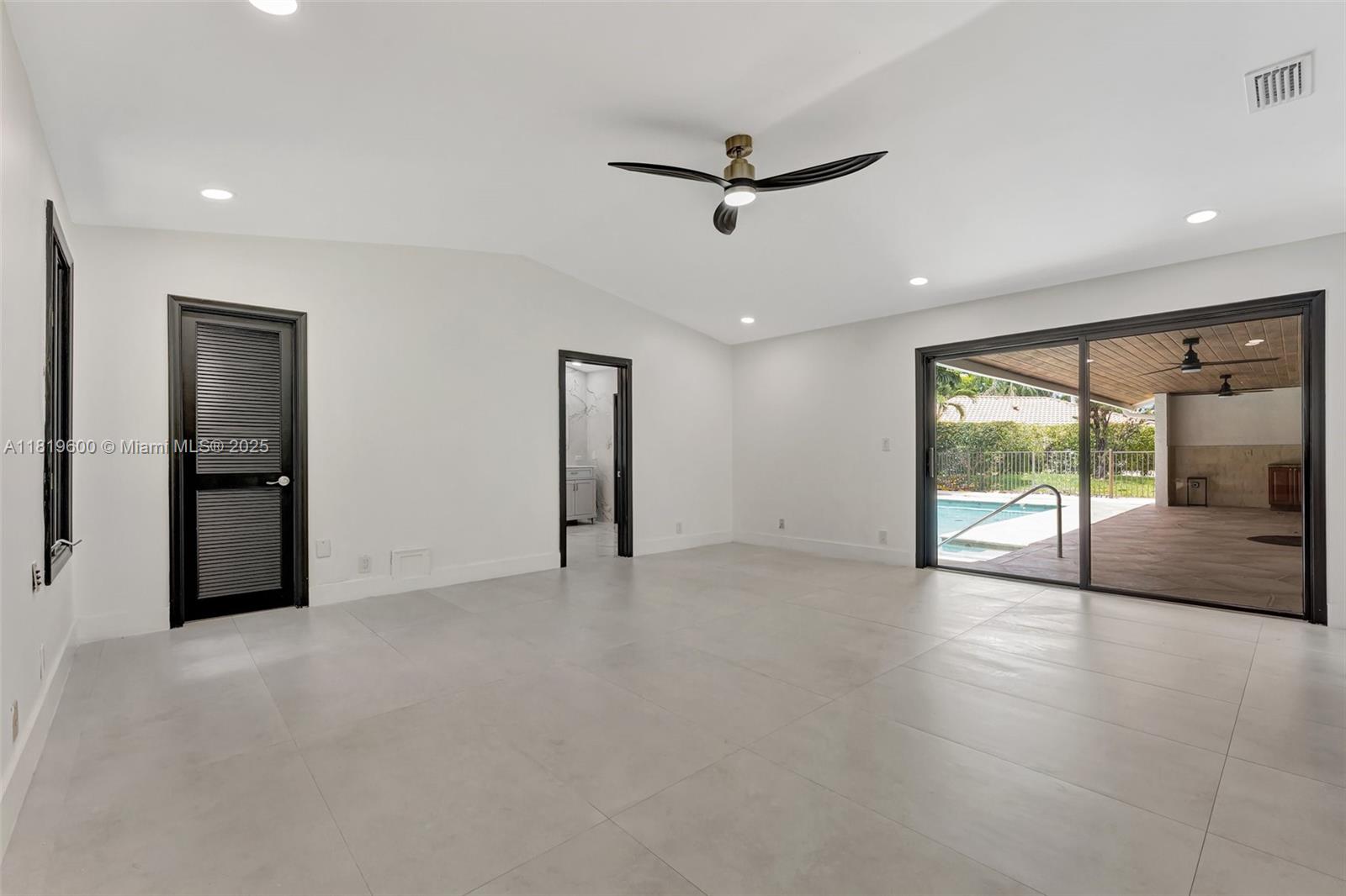8360 NW 51st Ct