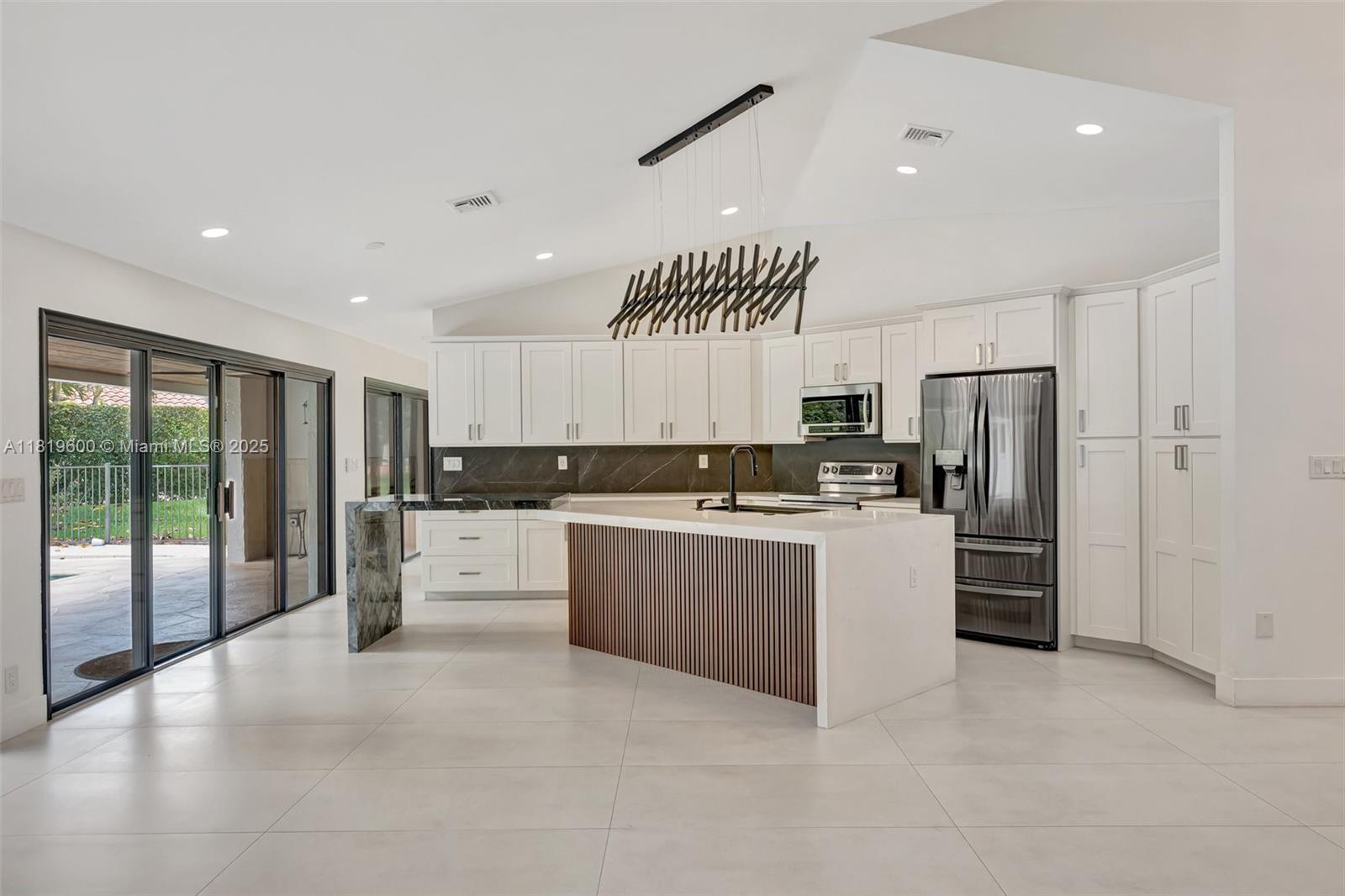 8360 NW 51st Ct