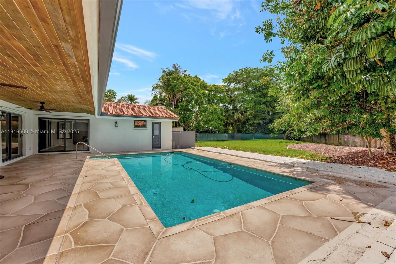 8360 NW 51st Ct