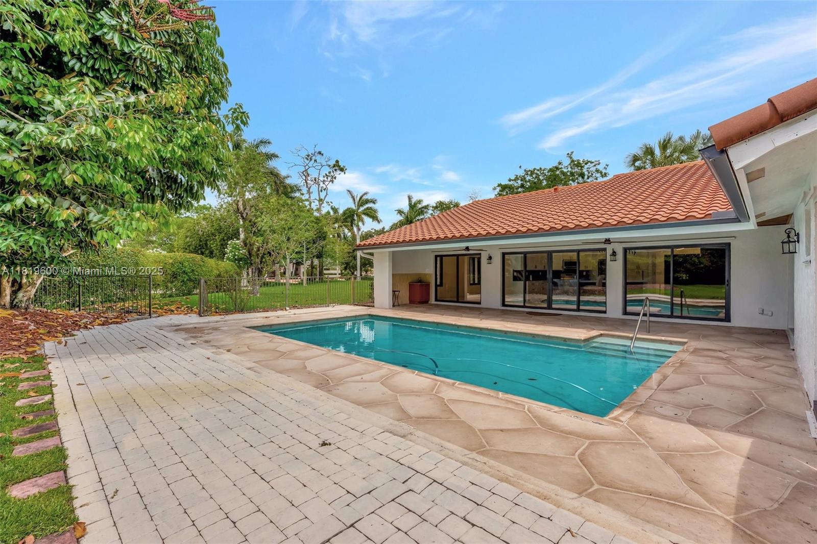 8360 NW 51st Ct