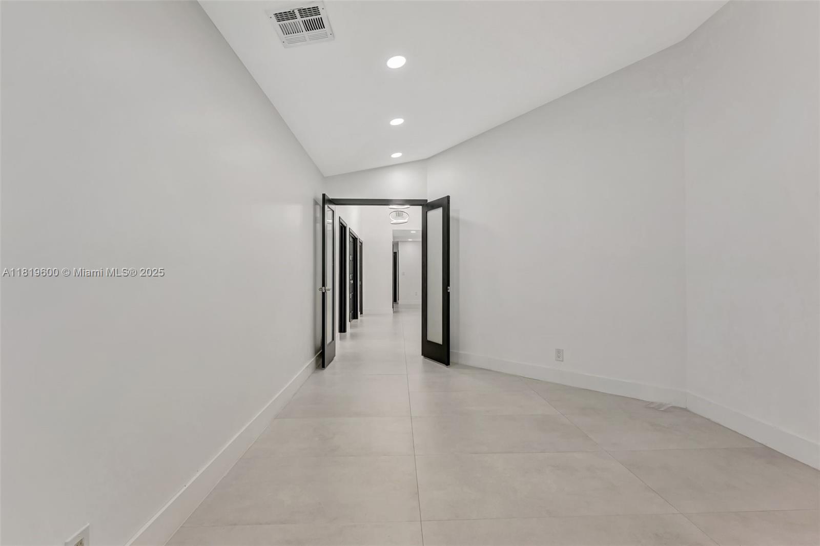 8360 NW 51st Ct