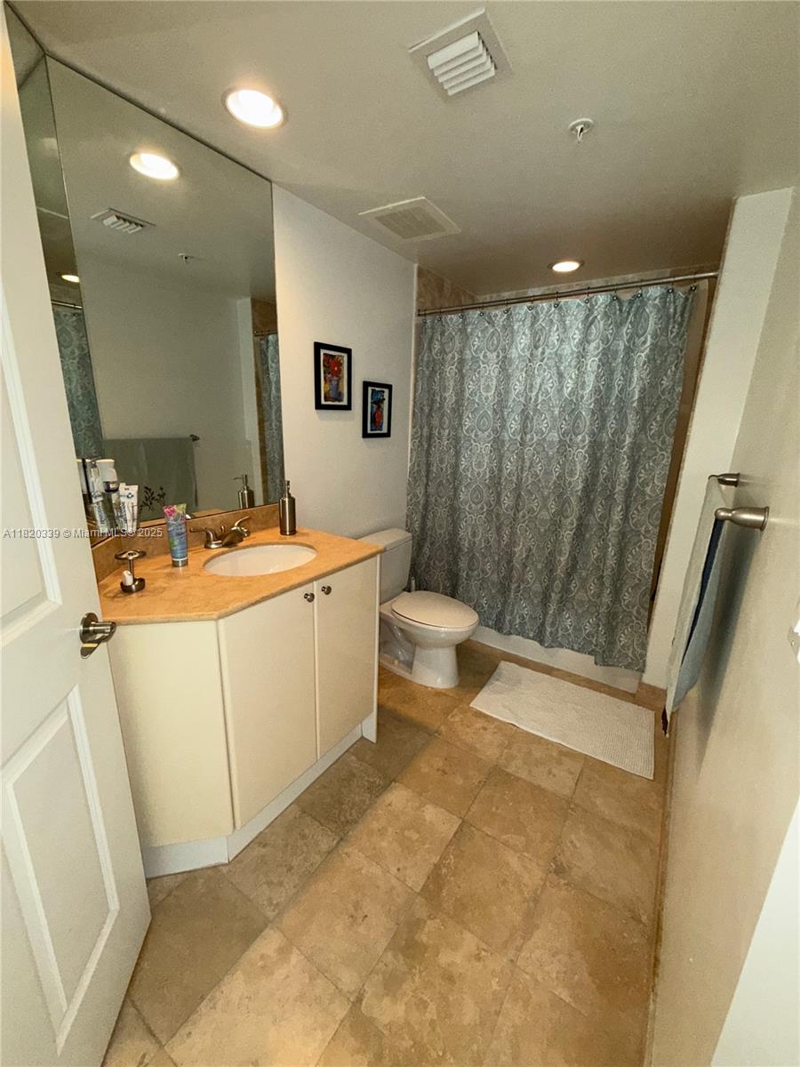 1755 E Hallandale Beach Blvd Unit: 207E